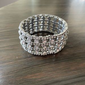 Silver stretchy jeweled bracelet